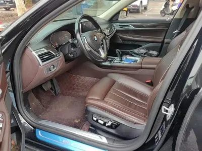 BMW 7 Series 2021, 138500 км, за 294000 CNY - фото 9