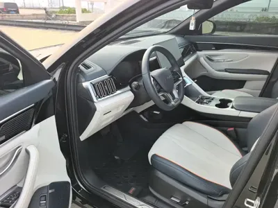 BYD PLUS New Energy 2023, 60000 км, за 86800 CNY - фото 9
