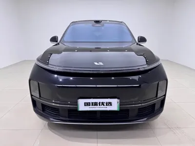 Li Auto Li L8 2025, 26000 км, за 271800 CNY