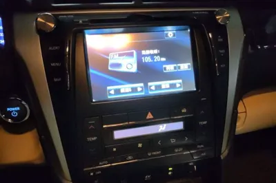 Toyota Camry 2015, 107600 км, за 70121.05 CNY - фото 13