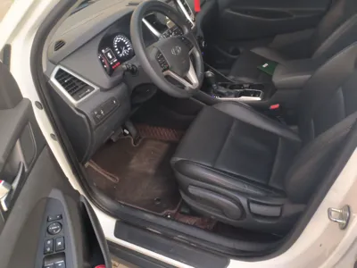 Hyundai Tucson 2015, 61300 км, за 47436.23 CNY - фото 17