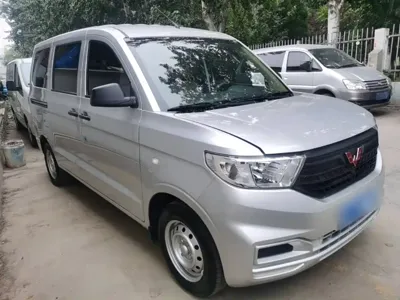 Wuling Hongguang V 2025, 31000 км, за 45500 CNY