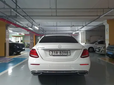 Mercedes-Benz E-Class 2017, 169397 км, за 16900000 KRW