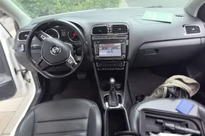 Volkswagen Polo 2014, 93900 км, за 31074.7 CNY - фото 19