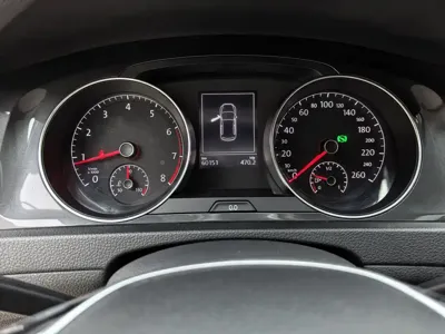 Volkswagen Golf 2018, 60000 км, за 52800 CNY - фото 15