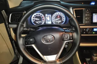 Toyota Highlander 2018, 37900 км, за 168256.54 CNY - фото 13