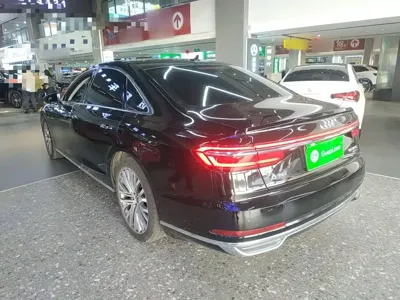 Audi A8 2019, 129900 км, за 299200 CNY - фото 23