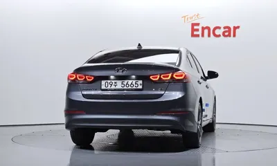 Hyundai Avante 2018, 97370 км, за 10900000 KRW