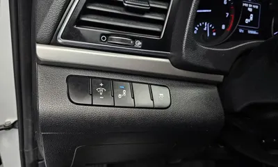 Hyundai Avante 2017, 129898 км, за 8300000 KRW - фото 13