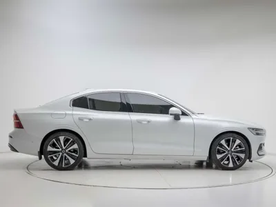 Volvo S60 2023, 11801 км, за 41000000 KRW