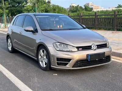 Volkswagen Golf 2014, 130000 км, за 26800 CNY