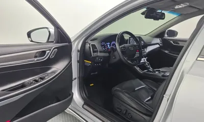 Hyundai Grandeur 2017, 108828 км, за 10200000 KRW - фото 10