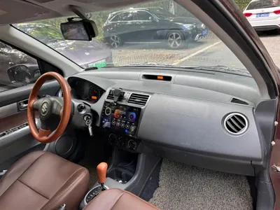 Suzuki Swift 2015, 125800 км, за 16800 CNY - фото 10