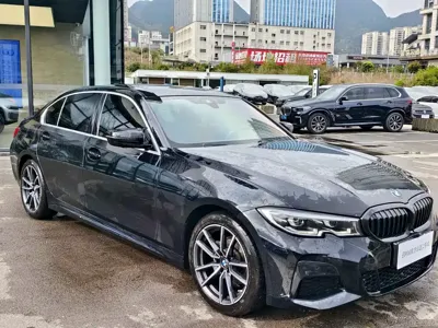 BMW 3 Series 2021, 76000 км, за 139800 CNY