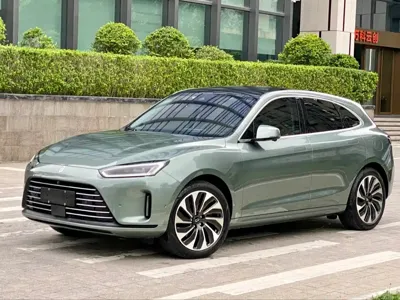 AITO 问界 AITO M5 · 2023 год