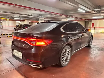 Hyundai Grandeur 2019, 130000 км, за 16500000 KRW