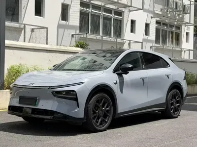 Xpeng 小鹏G7 · 2025 год