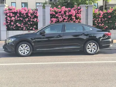 Volkswagen Passat 2023, 106300 км, за 75500 CNY
