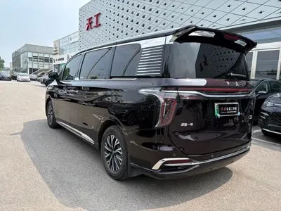 Hongqi Hongqi HQ9 PHEV 2024, 8900 км, за 199800 CNY