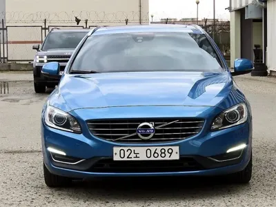 Volvo V60 · 2016 год