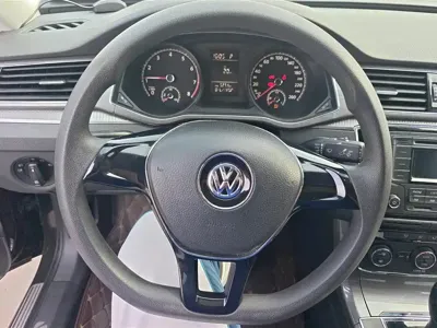Volkswagen Passat 2017, 69500 км, за 58800 CNY - фото 15