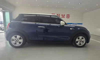 MINI Cooper 2016, 103998 км, за 5990000 KRW