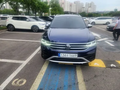 Volkswagen Tiguan 2023, 67670 км, за 27500000 KRW