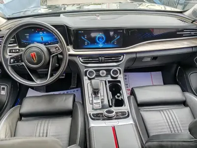 Hongqi Hongqi H9 2021, 65000 км, за 155800 CNY