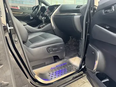 Toyota Alphard 2021, 67000 км, за 519799 CNY - фото 7