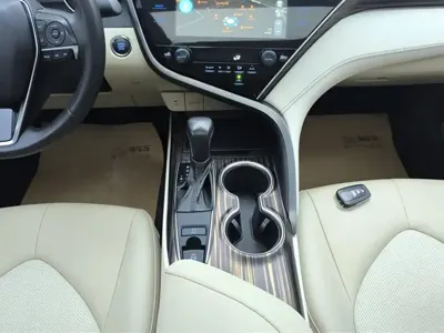 Toyota Camry 2020, 60800 км, за 94000 CNY - фото 16