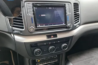 Volkswagen Sharan 2018, 74700 км, за 110881.71 CNY - фото 12