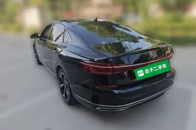 Volkswagen Passat 2023, 62800 км, за 107367.71 CNY