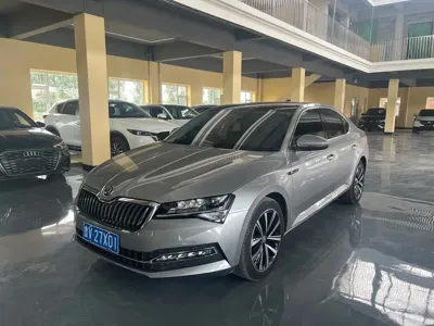 Skoda Superb · 2023 год