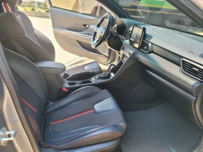 Hyundai Veloster 2018, 142130 км, за 8500000 KRW - фото 12
