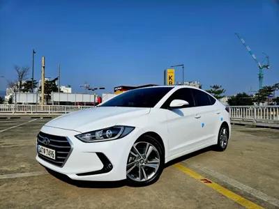 Hyundai Avante 2018, 49593 км, за 11700000 KRW