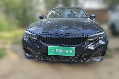 BMW 3 Series 2022, 74900 км, за 175618.32 CNY