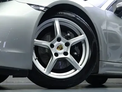 Porsche 718 2024, 12000 км, за 468000 CNY