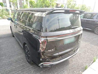 Hongqi HQ9 PHEV 2024, 22599 км, за 225642.6 CNY - фото 4