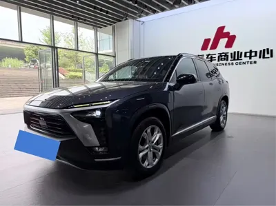 Nio ES8 · 2020 год