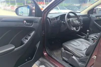 Dongfeng Fengon 580 2016, 137300 км, за 28836.99 CNY - фото 18