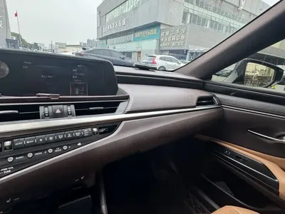Lexus ES 2019, 65000 км, за 169000 CNY - фото 25