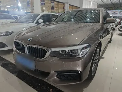 BMW 5 Series · 2018 год