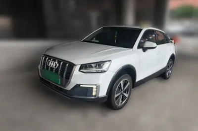 Audi Q2L e-tron · 2019 год