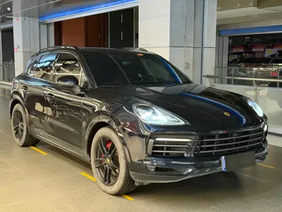Porsche Cayenne 2020, 90000 км, за 318000 CNY
