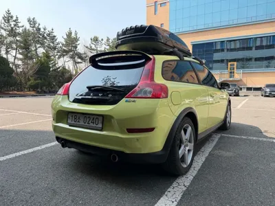 Volvo C30 2012, 121000 км, за 4100000 KRW