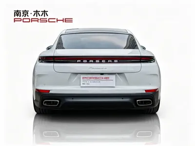 Porsche Panamera 2024, 15000 км, за 808000 CNY