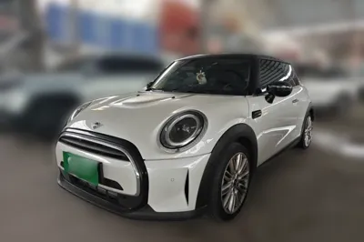 MINI MINI 2023, 11800 км, за 157427.37 CNY - фото 1