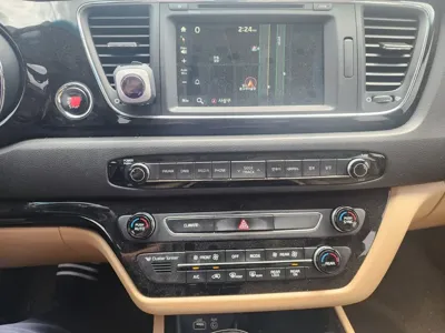 Kia Canival 2016, 186740 км, за 8500000 KRW - фото 8