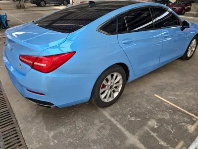 Hongqi Hongqi H5 2019, 71100 км, за 44800 CNY