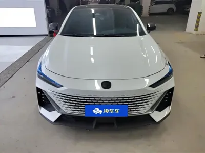Changan UNI-V 2024, 35900 км, за 68800 CNY